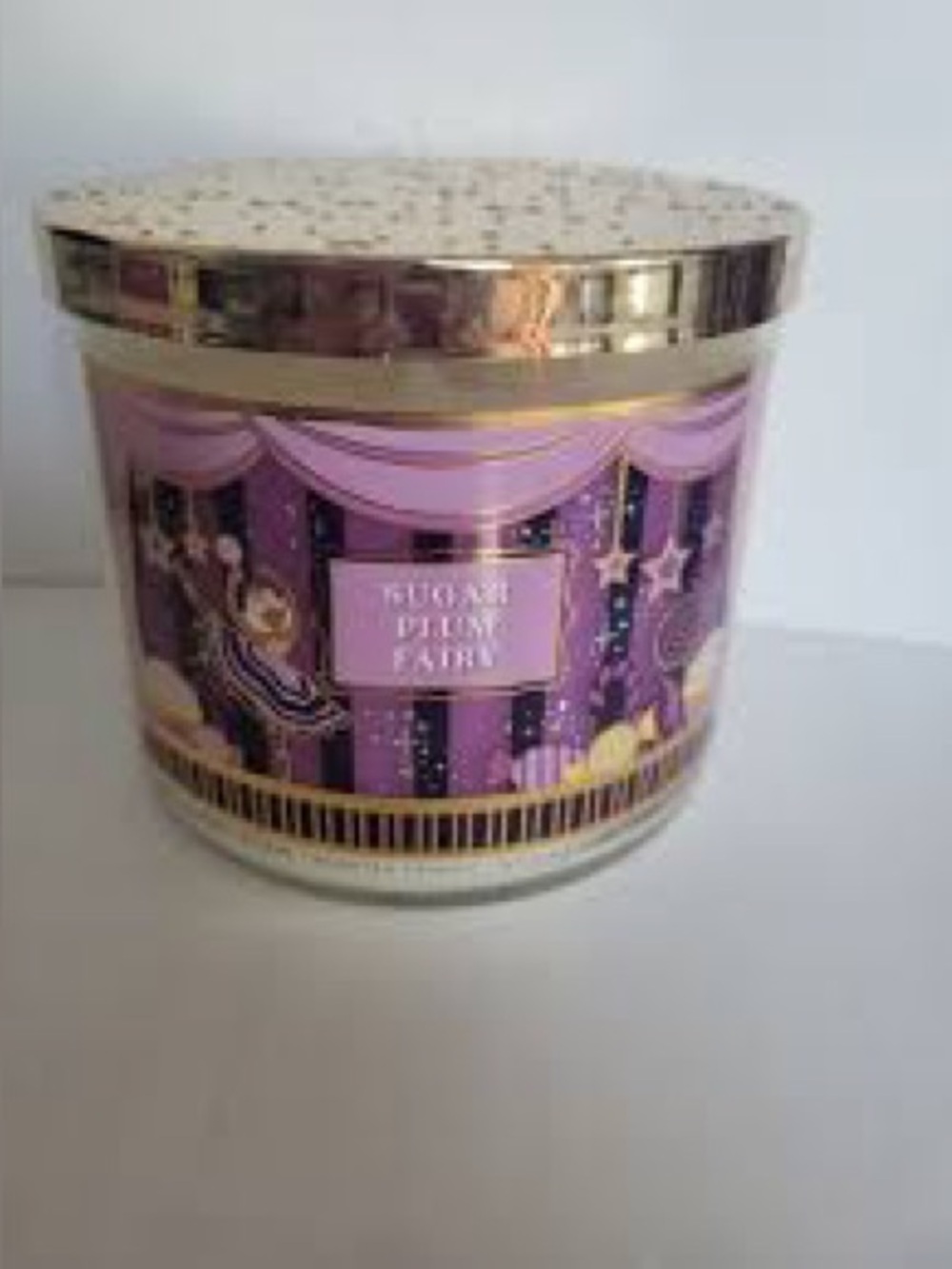 Bath & Body Works Sugar Plum Fairy Candle - Burned a few times